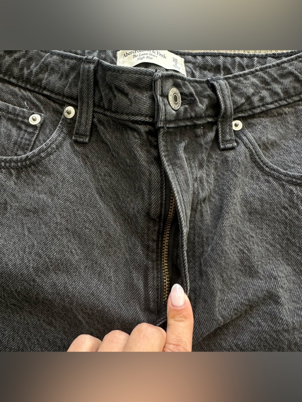 Abercrombie & Fitch The Loose High Rise Jean Shorts - Curve Love Size 26 - Picture 4 of 4